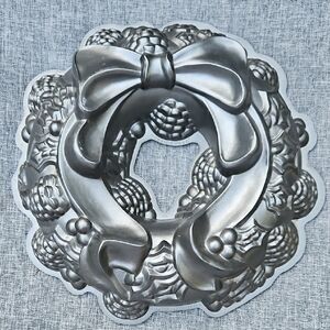 Vintage Wreath Bundt Cake Pan Nordic Ware Silver Wreath Cake Pan Large 7 Cups